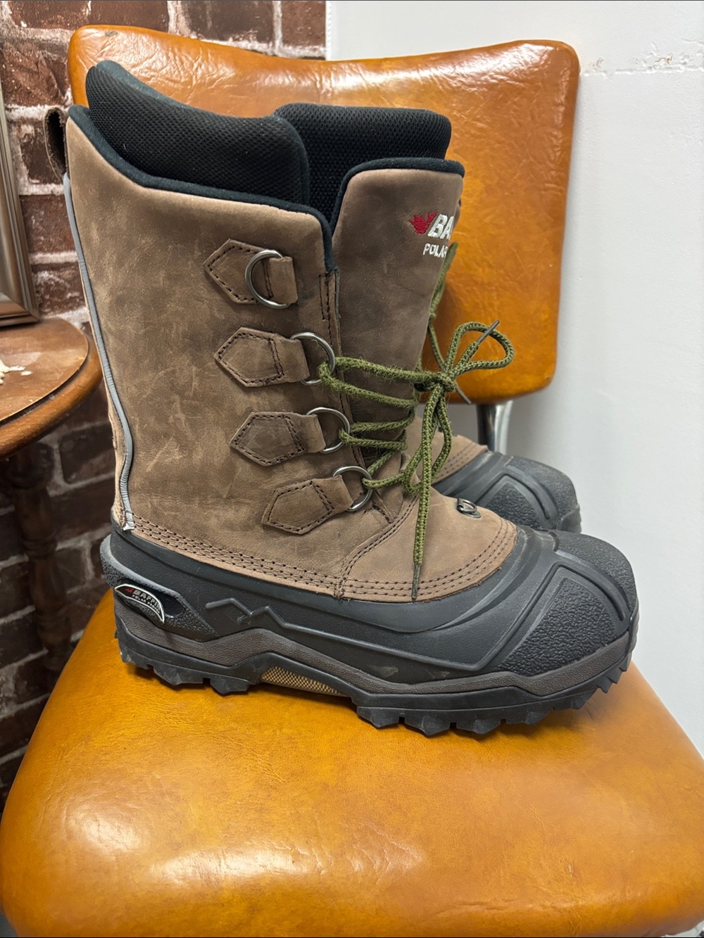 Baffin Brown and Black Men's Insulated Snow Boots